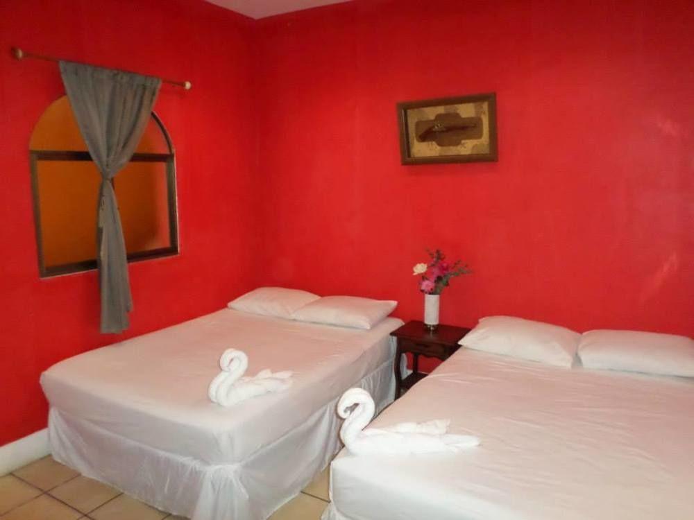 Hotel El Internacional Granada Bagian luar foto