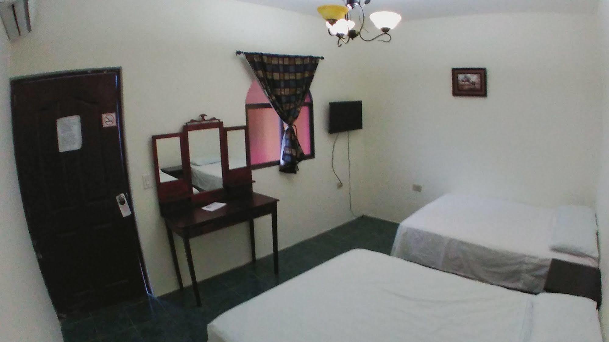 Hotel El Internacional Granada Bagian luar foto